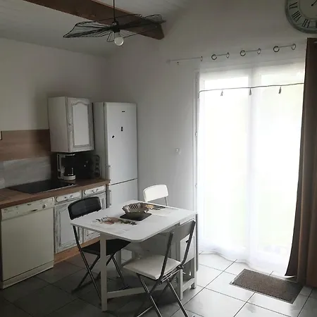Petite Maison Agreable Avec Jardin Privatif Holiday home *
