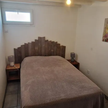 Hébergement de vacances Belle Petite Maison Neuve Avec Jardin Privatif