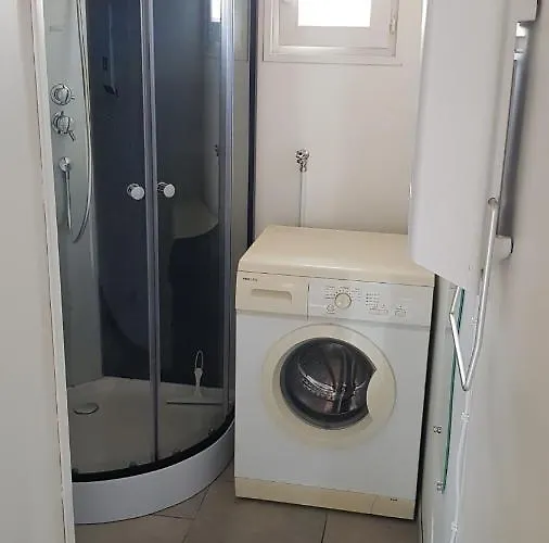 Belle Petite Maison Neuve Avec Jardin Privatif Hébergement de vacances