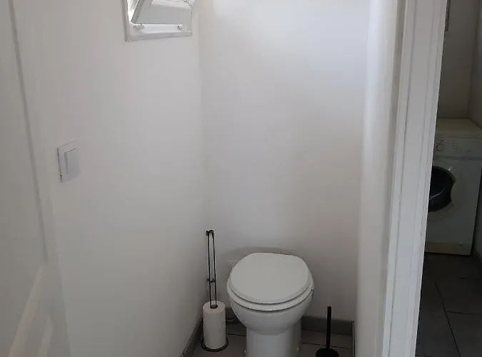 Belle Petite Maison Neuve Avec Jardin Privatif Hébergement de vacances